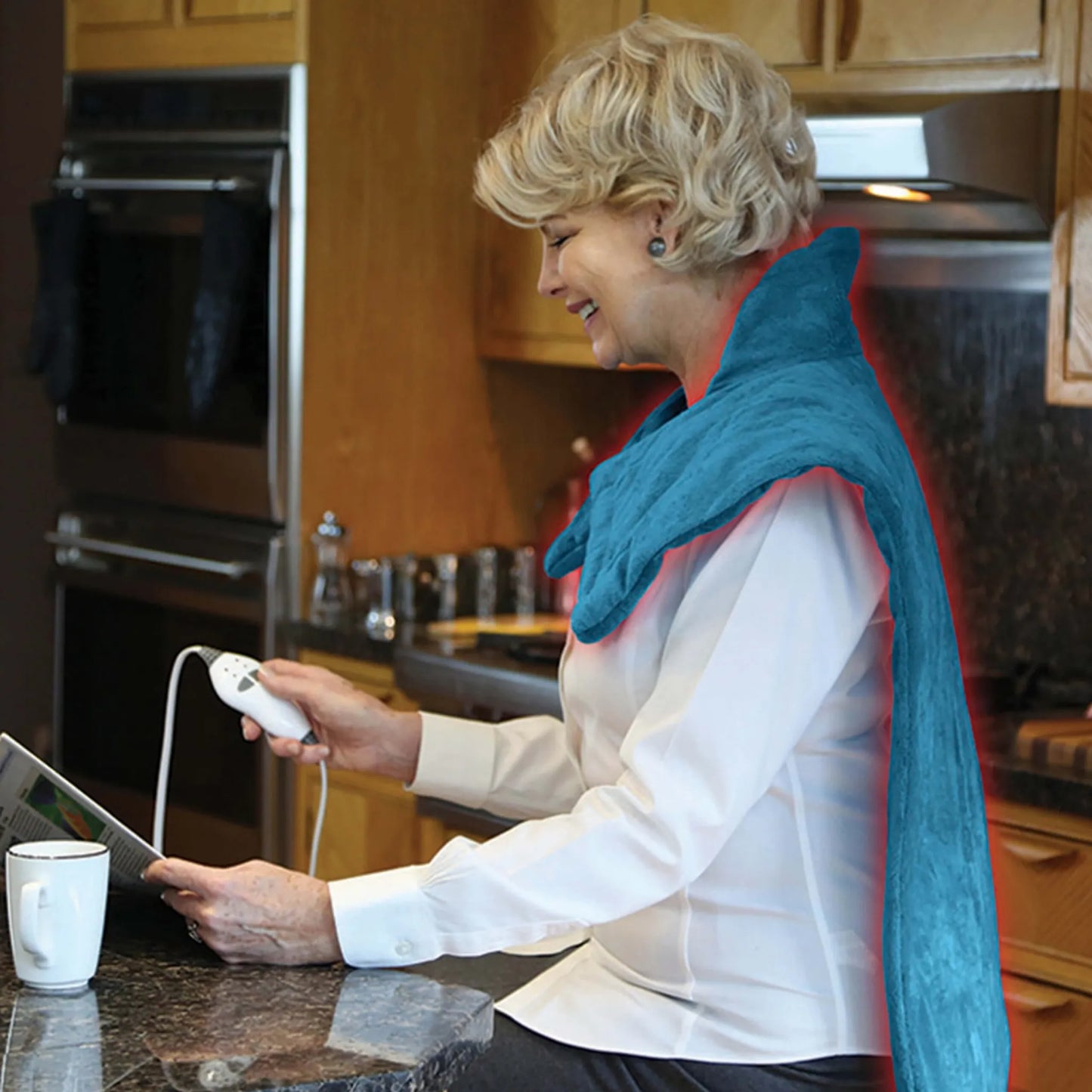 Genius Thermapulse Relief Wrap Heizweste mit Massagefunktion und Thermapuls Technologie in blau; A25139